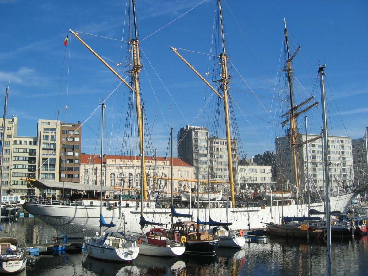 Toffe Studio Op 300M Van De Zeedijk Van Oostende Экстерьер фото