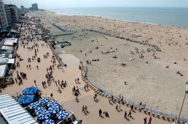 Toffe Studio Op 300M Van De Zeedijk Van Oostende Экстерьер фото
